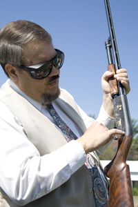 Gun Digest editor Dan Shideler examines the Ithaca 28 ga. AAA Grade