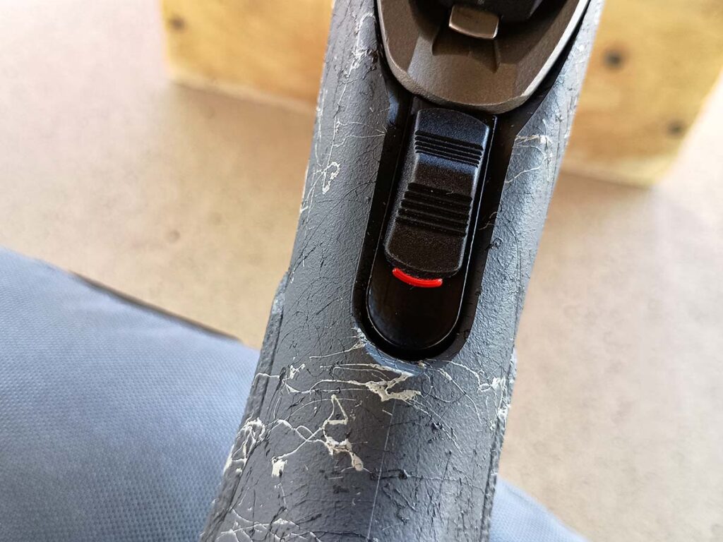 A small, but nice improvement is the three-position tang safety.
