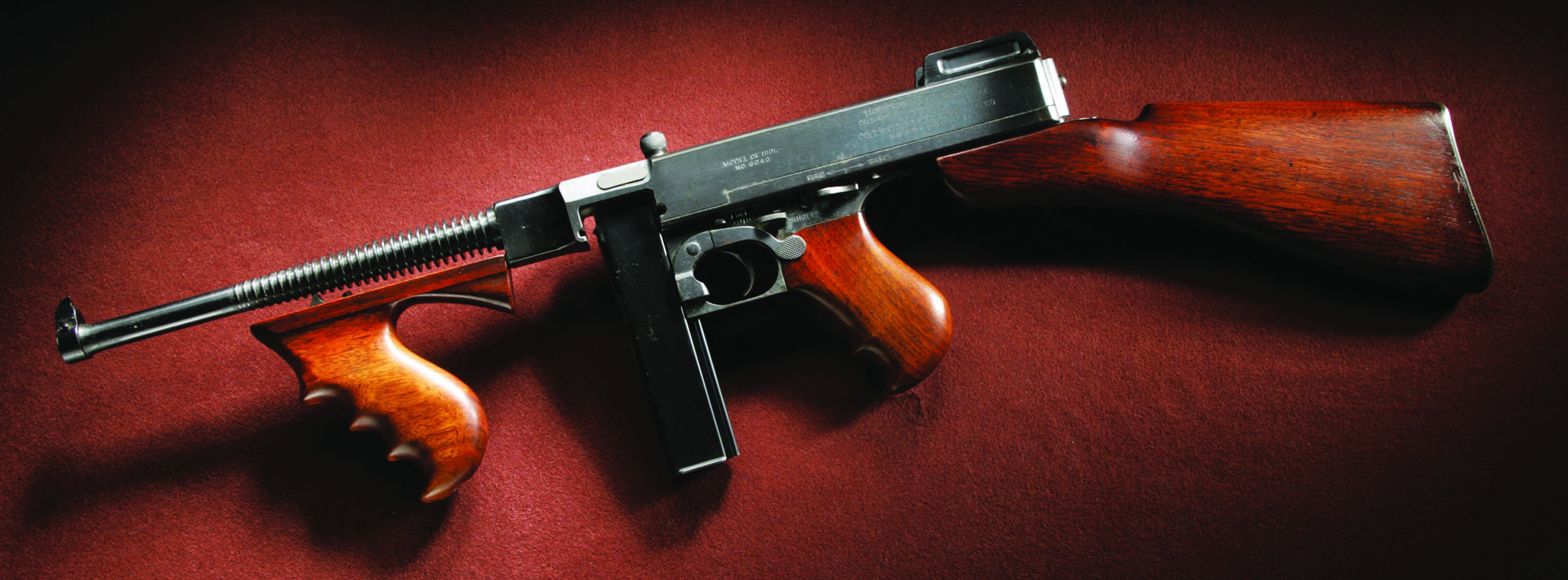 mint condition Thompson submachine gun