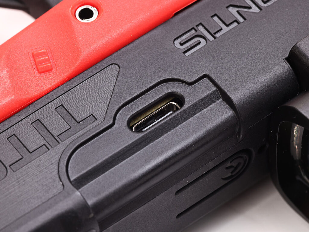 Mantis TitanX charging port