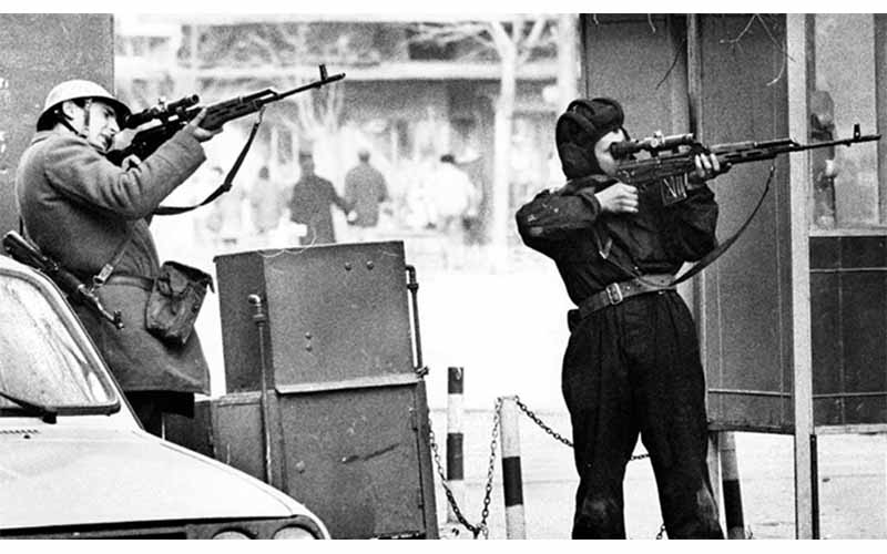 PSL Rifles being used during the Romanian Revolution of 1989.