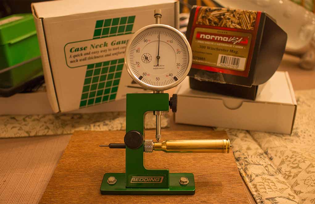 A big help for precision reloading. The Redding Case Neck Gauge will quickly and accurately measure the neck thickness of your cases. Removing those cases that aren’t concentric will help tighten groups.