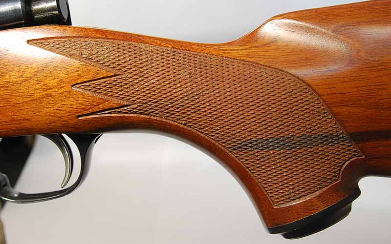 Ruger-Hawkeye-checkered-wood-stock