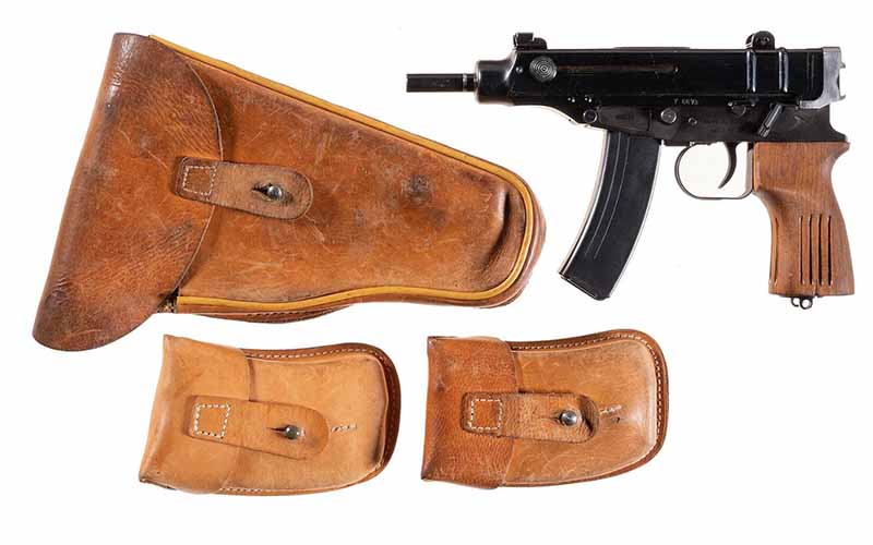 Skorpion with holster