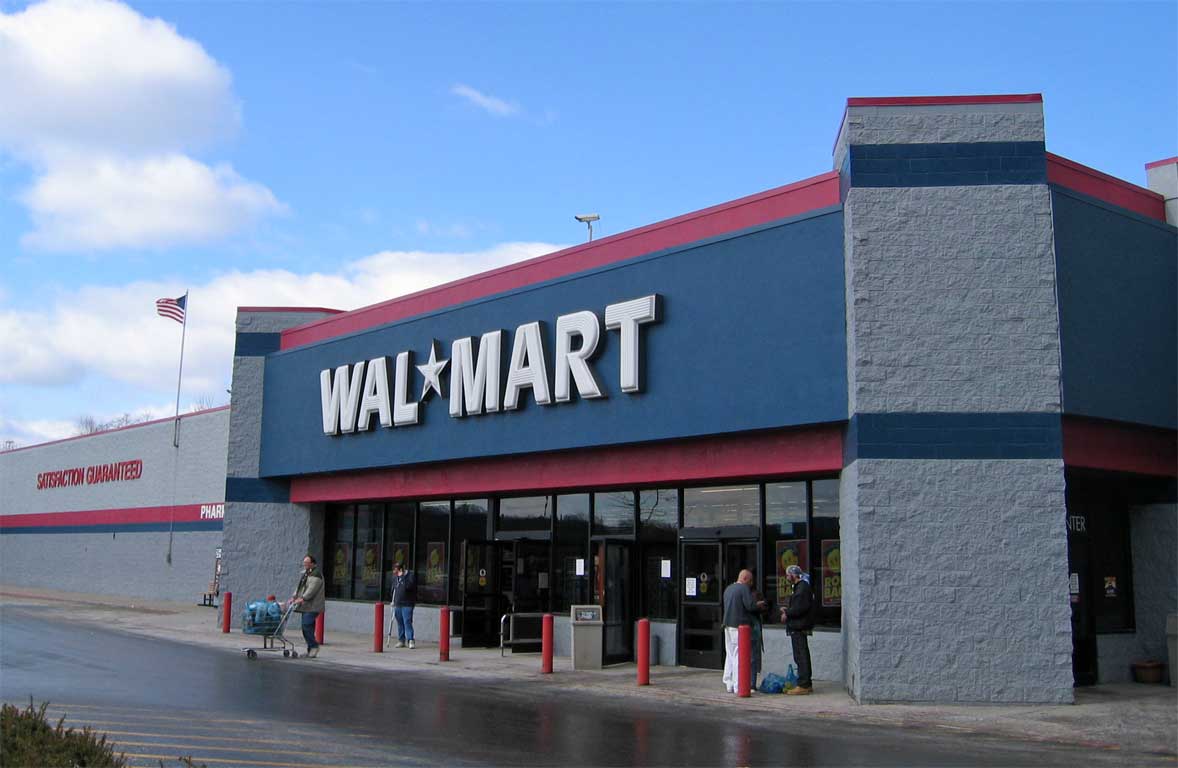 Wal-Mart anti-gun policy on ammunition sales under fire in New York.