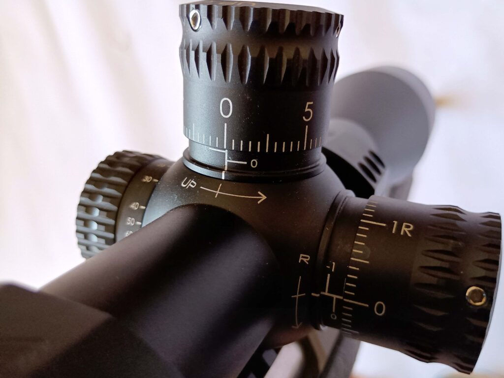 The turrets are sized well on the Vengeance and easy to manipulate, without teetering into being oversized.