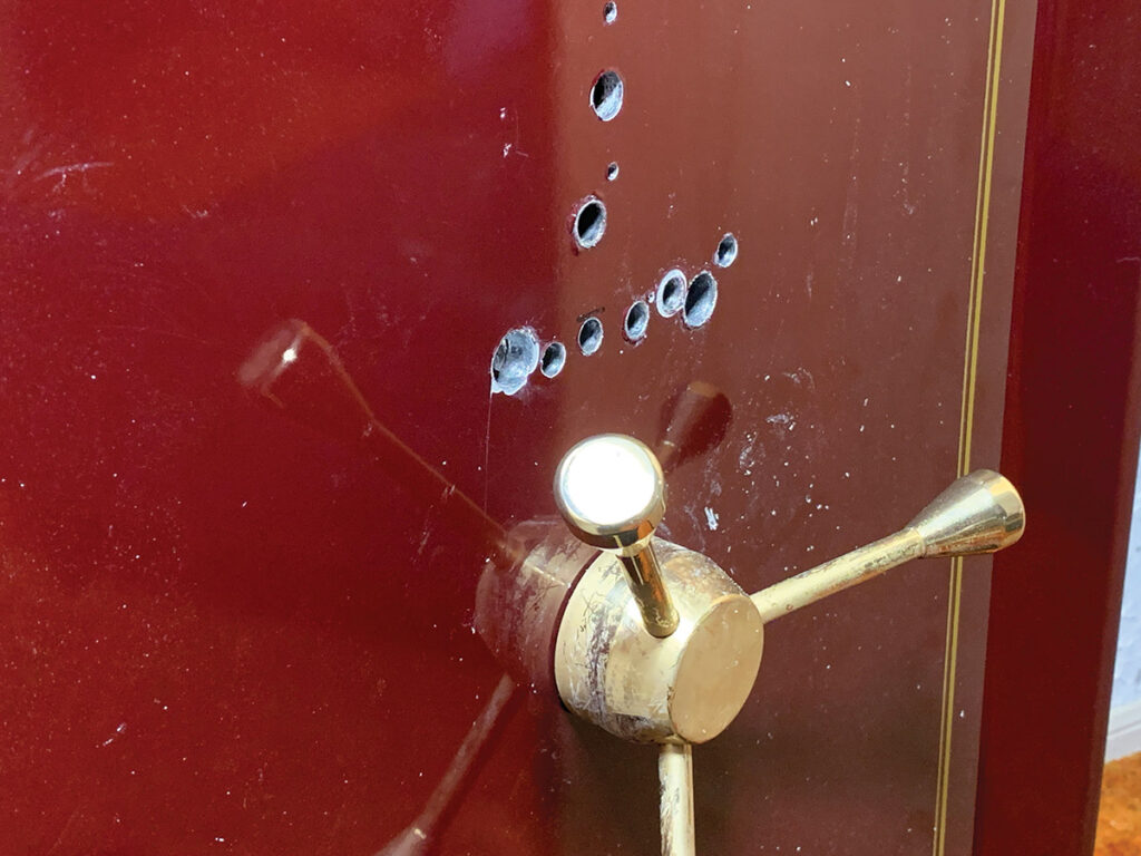 broken-gun-safe-14