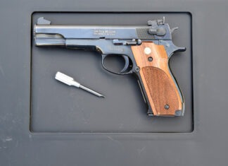 Smith & Wesson Model 52: Wadcutter Wonder smith wesson model 52 left